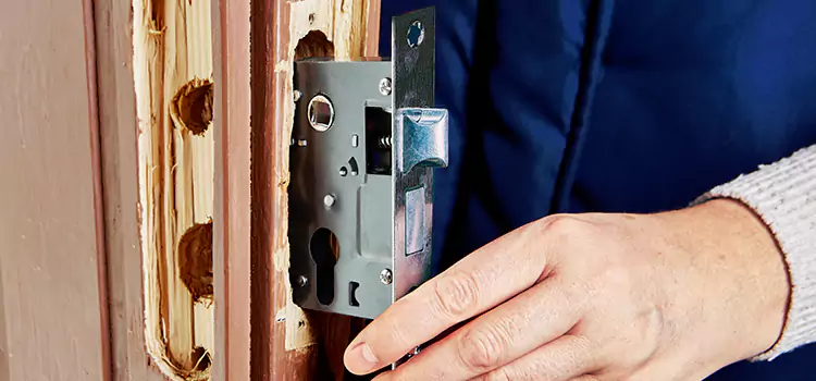 Garage Door Lock Replacement Mill Creek